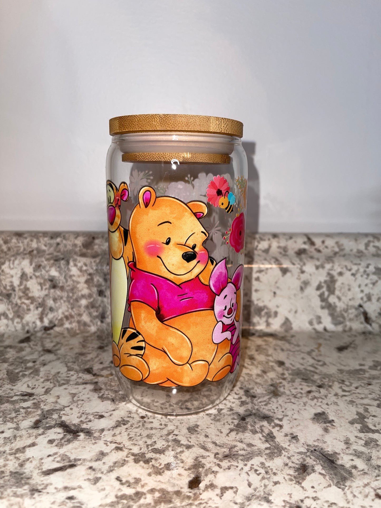 Pooh and Friends 16oz glass can