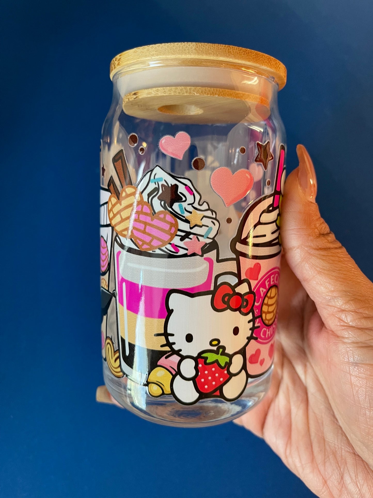 Kitty and Friends 16oz glass can